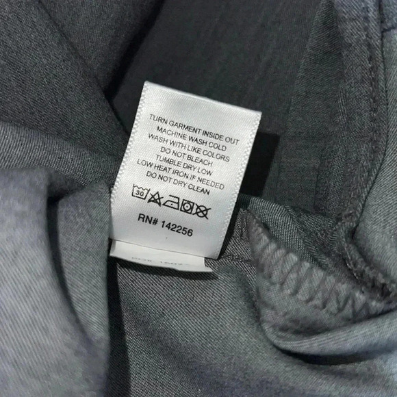 FIGS Men’s Graphite Gray Scrub Pullover Shirt Top 1 Pocket Large Short Sleeves - Picture 13 of 13